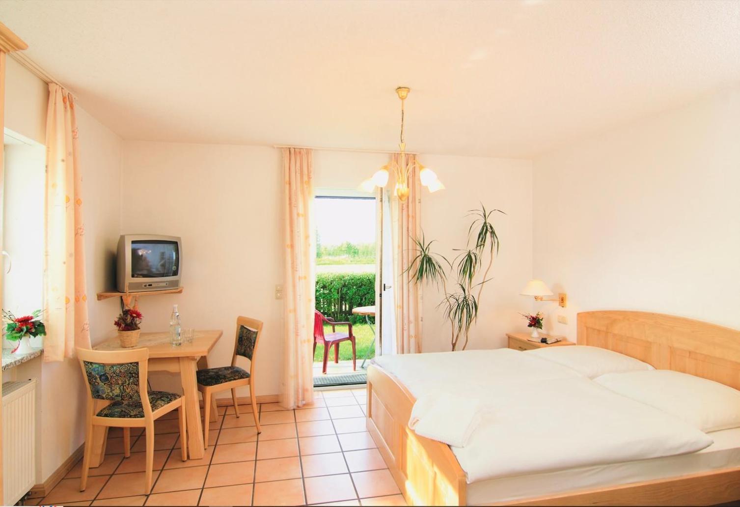 Landgasthof Hotel Zwickl Deggendorf Exterior photo